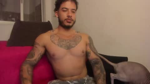 Snapshot of neeii chatting on February 12, 3:05 pm Nei turn green online show from February 12, 3:05 pm