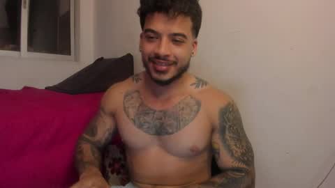 Snapshot of neeii chatting on February 27, 7:37 pm Nei turn green online show from February 27, 7:37 pm