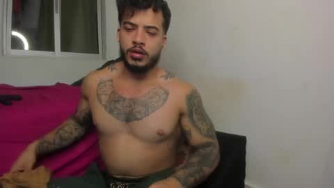 Snapshot of neeii chatting on March 3, 4:14 am Nei turn green online show from March 3, 4:14 am