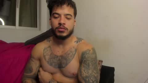 Snapshot of neeii chatting on March 4, 3:55 am Nei turn green online show from March 4, 3:55 am