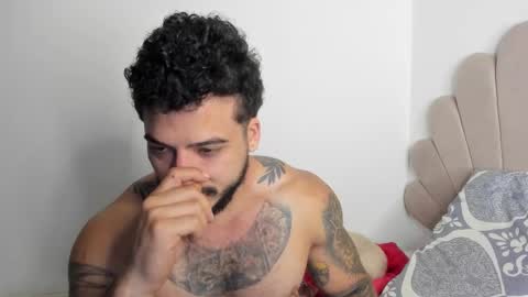 Snapshot of neeii chatting on September 11, 9:53 am Nei turn green online show from September 11, 9:53 am