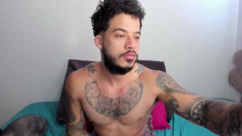 Snapshot of neeii chatting on September 21, 1:24 pm Nei turn green online show from September 21, 1:24 pm