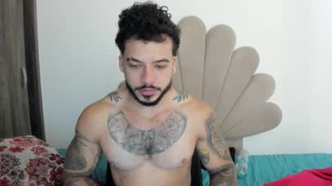 Snapshot of neeii chatting on September 28, 11:37 am Nei turn green online show from September 28, 11:37 am