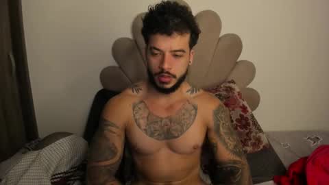 Snapshot of neeii chatting on October 8, 10:24 am Nei turn green online show from October 8, 10:24 am