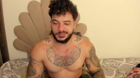 Snapshot of neeii chatting on December 19, 3:13 am Nei turn green online show from December 19, 3:13 am