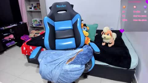 Geek Nicole    im Neeko UwU online show from November 5, 2:50 pm