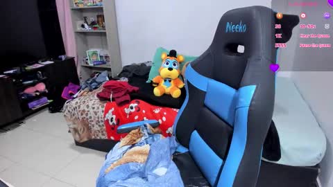 Geek Nicole    im Neeko UwU online show from November 10, 8:08 pm