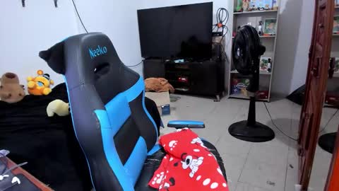 Geek Nicole    im Neeko UwU online show from March 15, 1:44 am