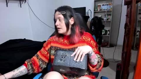 Snapshot of neeko_lol_ chatting on May 17, 4:36 pm Geek Nicole im Neeko UwU online show from May 17, 4:36 pm