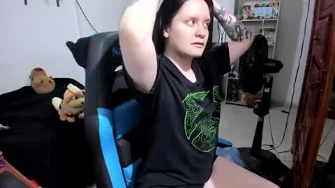 Snapshot of neeko_lol_ chatting on June 11, 12:03 pm Geek Nicole im Neeko UwU online show from June 11, 12:03 pm