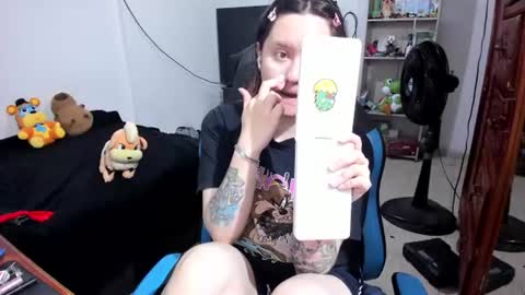 Geek Nicole    im Neeko UwU online show from June 16, 11:46 am