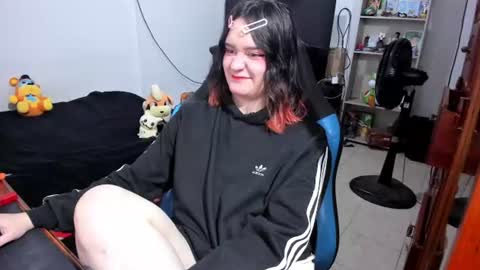 Geek Nicole    im Neeko UwU online show from July 25, 3:09 pm