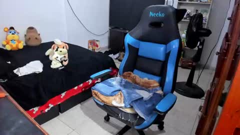 Geek Nicole    im Neeko UwU online show from July 27, 11:28 am