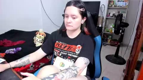 Geek Nicole    im Neeko UwU online show from July 30, 12:37 pm