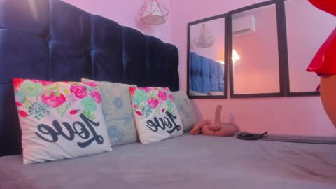 Snapshot of neferet_opal chatting on March 31, 1:18 am neferet_opal online show from March 31, 1:18 am