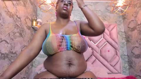 Snapshot of neffertiry_ebonny chatting on March 22, 10:18 am Nefer online show from March 22, 10:18 am