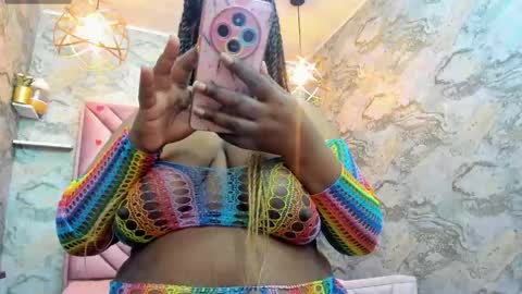 Snapshot of neffertiry_ebonny chatting on May 25, 8:15 pm Nefer online show from May 25, 8:15 pm