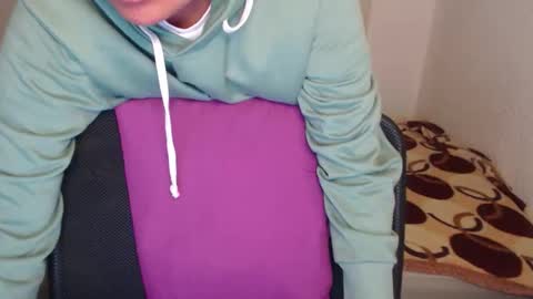 Zoe online show from October 10, 8:02 am