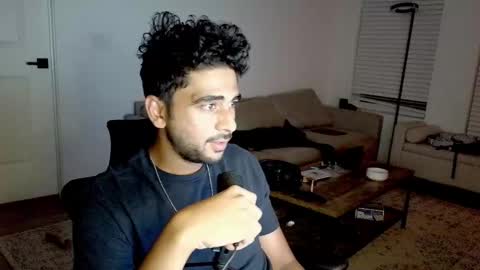 Snapshot of neilsing chatting on October 4, 5:27 am neil online show from October 4, 5:27 am