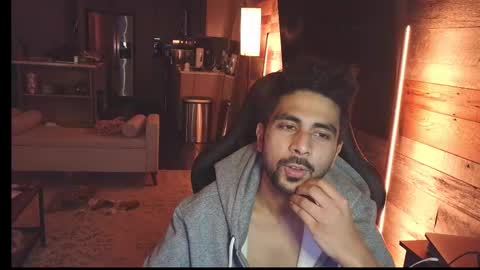 neil online show from December 18, 5:35 am