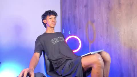 Snapshot of neitan_miller chatting on February 28, 9:43 am neitan online show from February 28, 9:43 am