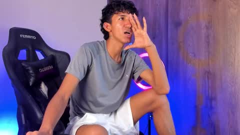 Snapshot of neitan_miller chatting on March 18, 4:10 pm neitan online show from March 18, 4:10 pm