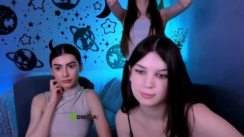 Snapshot of nekky_mouse chatting on May 27, 2:03 pm Meow online show from May 27, 2:03 pm