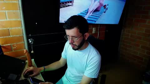 Snapshot of nelher476 chatting on May 10, 1:16 pm nelher476 online show from May 10, 1:16 pm