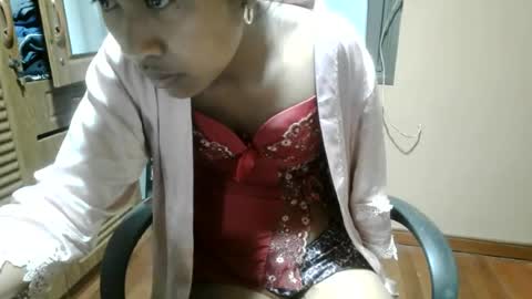 Snapshot of nelia_84 chatting on July 28, 4:05 pm nelia_84 online show from July 28, 4:05 pm