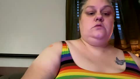 Nellie Atlas online show from December 2, 10:45 pm