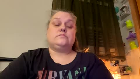 Nellie Atlas online show from February 2, 9:30 am