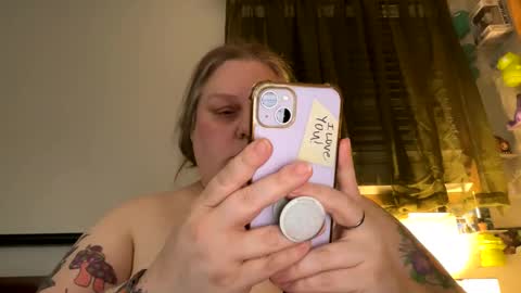 Snapshot of nellatlas chatting on May 27, 2:19 am Nellie Atlas online show from May 27, 2:19 am