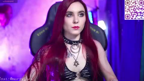 Snapshot of nelle_ chatting on June 24, 8:46 am online show from June 24, 8:46 am