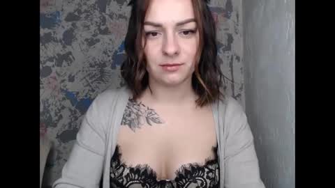 Nellie Lynn online show from March 21, 4:32 pm