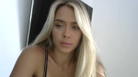 nelly_fortu online show from April 23, 10:47 am