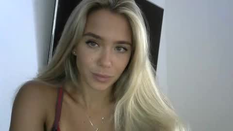 nelly_fortu online show from April 25, 11:13 am