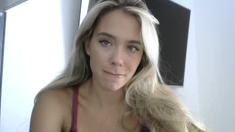 nelly_fortu online show from May 9, 10:53 am