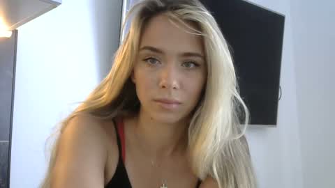 nelly_fortu online show from June 13, 12:25 pm