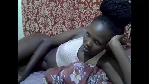 Snapshot of nelly_love001 chatting on June 7, 9:29 pm Nasty lover online show from June 7, 9:29 pm