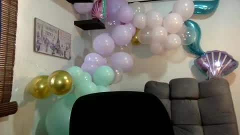 Snapshot of nena_lov chatting on June 17, 5:14 pm Star online show from June 17, 5:14 pm