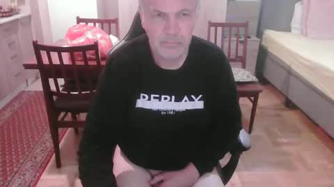Snapshot of neno89654 chatting on May 3, 3:12 am neno89654 online show from May 3, 3:12 am
