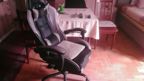 Snapshot of neno89654 chatting on May 9, 5:12 am neno89654 online show from May 9, 5:12 am