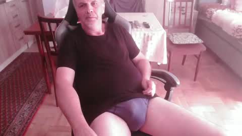 Snapshot of neno89654 chatting on June 3, 2:33 pm neno89654 online show from June 3, 2:33 pm