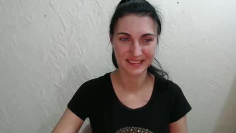 Snapshot of nensyfay_ chatting on December 7, 11:56 pm Nensy online show from December 7, 11:56 pm