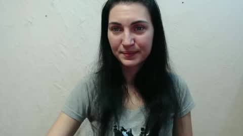 Snapshot of nensyfay_ chatting on January 4, 4:43 pm Nensy online show from January 4, 4:43 pm