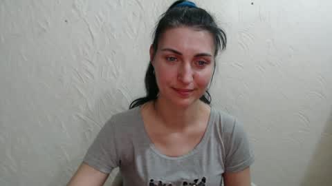 Snapshot of nensyfay_ chatting on March 1, 12:17 am Nensy online show from March 1, 12:17 am