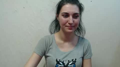 Snapshot of nensyfay_ chatting on March 4, 5:45 pm Nensy online show from March 4, 5:45 pm