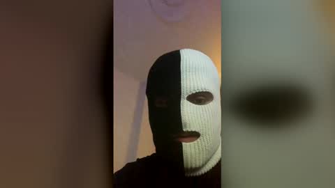 Snapshot of nensyxgenry chatting on February 8, 10:24 pm Fieryblow online show from February 8, 10:24 pm