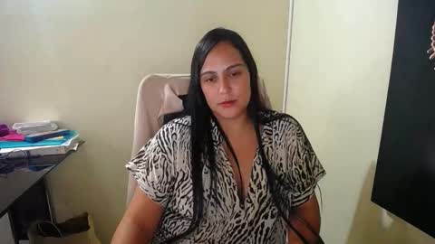 Snapshot of neny445 chatting on December 10, 8:16 pm kelly lopez online show from December 10, 8:16 pm
