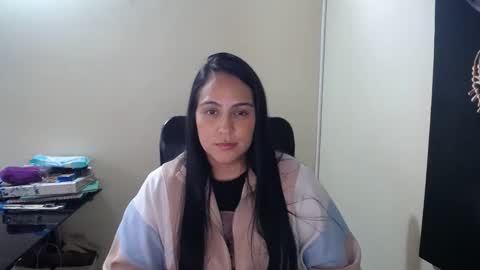 Snapshot of neny445 chatting on February 6, 1:21 pm kelly lopez online show from February 6, 1:21 pm